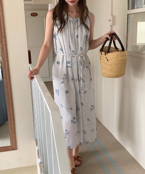 FAVORITO(ファヴォリート)の「ノースリーブワンピース(ワンピース・レディース・ブルー・F)」の17枚目の写真