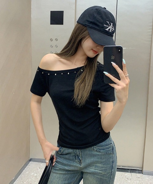 gossip!ロサンゼルス(ゴシップロサンゼルス)の「【Y2Kガーリー】 アンバランスショルダーTシャツ(Tシャツ/カットソー・レディース・ブラック/ホワイト・M)」の8枚目の写真