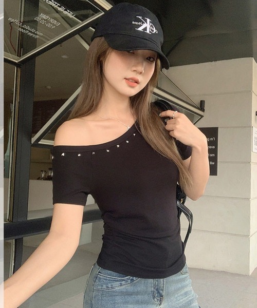 gossip!ロサンゼルス(ゴシップロサンゼルス)の「【Y2Kガーリー】 アンバランスショルダーTシャツ(Tシャツ/カットソー・レディース・ブラック/ホワイト・M)」の9枚目の写真