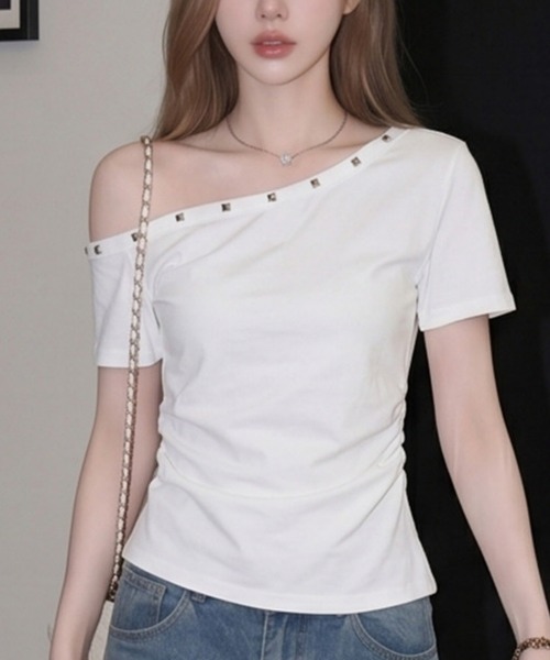 gossip!ロサンゼルス(ゴシップロサンゼルス)の「【Y2Kガーリー】 アンバランスショルダーTシャツ(Tシャツ/カットソー・レディース・ブラック/ホワイト・M)」の13枚目の写真
