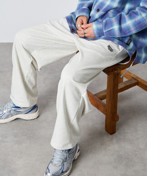 MARMOT（マーモット）の「【WEB先行予約】[Marmot/マーモット] 別注 ワンポイントロゴ刺繍スウェットパンツ（スウェットパンツ・レディース・ベージュ/ブラック/アッシュグレー・L/M/S/XL）」の2枚目の写真