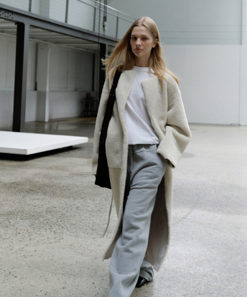 108POUND(108パウンド)の「Misty Shearling Reversible Coat_Light gray(チェスターコート・レディース・その他・FREE)」の2枚目の写真
