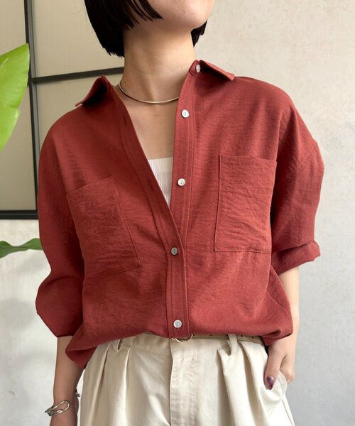 Jena espace merveilleux(ジェナ エスパスメルヴェイユ)の「トロミタックインシャツ(シャツ/ブラウス・レディース・オレンジ/カーキ/アイボリー・FREE)」の3枚目の写真