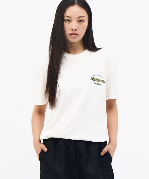 tommy jeans(トミー ジーンズ)の「NYCノベルティショートスリーブTシャツ(Tシャツ/カットソー・メンズ・ブラック/ホワイト・SMALL/LARGE/MEDIUM)」の4枚目の写真