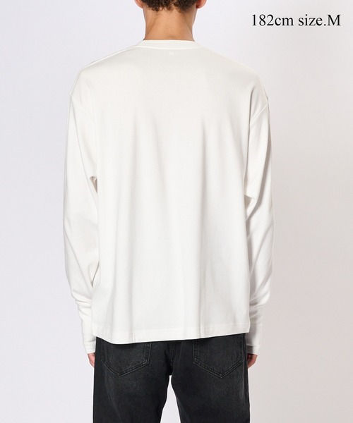 BIOTOP（ビオトープ）の「【Hanes for BIOTOP】NEW Comfort Crew Neck Pullover with Thumbhole（Tシャツ/カットソー・メンズ・ホワイト/ブラック/ダークブラウン・S/M/L/XL）」の18枚目の写真