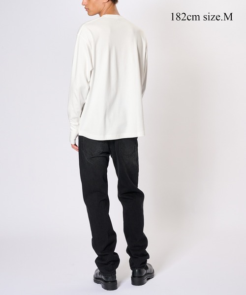 BIOTOP（ビオトープ）の「【Hanes for BIOTOP】NEW Comfort Crew Neck Pullover with Thumbhole（Tシャツ/カットソー・メンズ・ホワイト/ブラック/ダークブラウン・S/M/L/XL）」の22枚目の写真