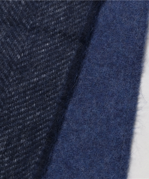 Begg & Co(ベグアンドコー)の「BEGG/ Wfaced muffler Hb(マフラー・メンズ・キャメル/ライトグレー/ネイビー・FREE)」の5枚目の写真