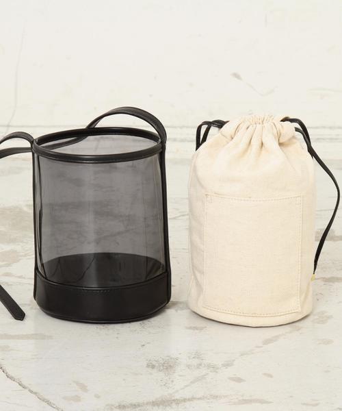 BEAUTY&YOUTH UNITED ARROWS（ビューティーアンドユースユナイテッドアローズ）の「BY∴ ビニールボトルショルダーバッグ ◆（ショルダーバッグ・レディース・ブラック/ベージュ・FREE）」の5枚目の写真