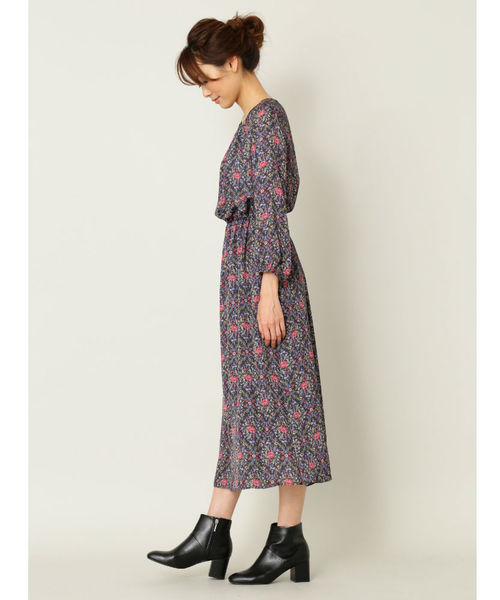 NATURAL BEAUTY BASIC（ナチュラルビューティーベーシック）の「アンティークフラワープリントミディワンピース（ワンピース・レディース・ブラック系その他/ブルー系その他・MEDIUM/SMALL）」の18枚目の写真