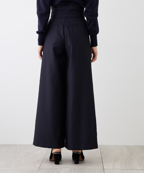 UNITED TOKYO（ユナイテッドトウキョウ）の「バレンシアハイウエストワイドパンツ（スラックス・レディース・ネイビー/マルチ・1/2）」の5枚目の写真