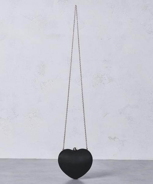 サンティ　クラッチバッグ SANTI（サンティ）の「＜SANTI（サンティ）＞ HEART クラッチバック