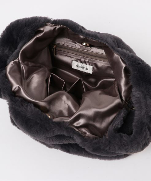 Andemiu（アンデミュウ）の「【ベージュWEB限定】エコファー２ＷＡＹバッグ776868（トートバッグ・ライトブルー/ベージュ/グレー/ピンク・FREE）」の7枚目の写真