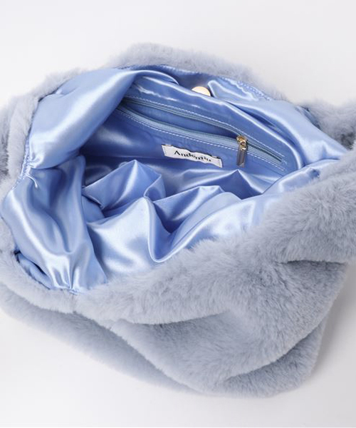 Andemiu（アンデミュウ）の「【ベージュWEB限定】エコファー２ＷＡＹバッグ776868（トートバッグ・ライトブルー/ベージュ/グレー/ピンク・FREE）」の8枚目の写真