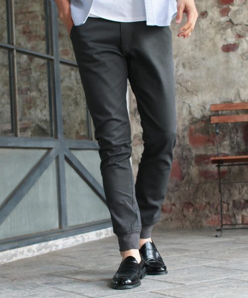THE CASUAL（カジュアル）の「カツラギ ストレッチ 素材 テーパード シルエット ジョガーパンツ リブパンツ（その他パンツ・メンズ・オリーブ/ネイビー/ブラック/ワイン/ライトグレー/チャコール/ホワイト/ベージュ・L/M/S/XL）」の5枚目の写真