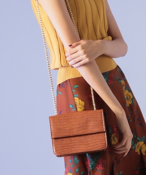 Andemiu(アンデミュウ)の「クロコチェーンショルダーBAG810335(ショルダーバッグ・レディース・ブラック/ブラウン/キャメル・FREE)」の1枚目の写真