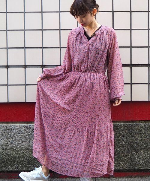 Tiptop ティップトップ の キーネック消しプリーツワンピース ワンピース Wear