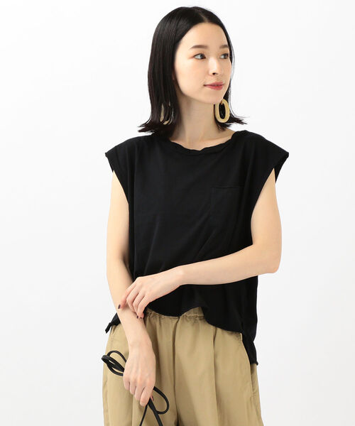 SHIPS(シップス)の「CAL.Berries:ツイストタンクトップ(タンクトップ・レディース・ホワイト/ブラック/グリーン/レッド・ONE SIZE)」の3枚目の写真