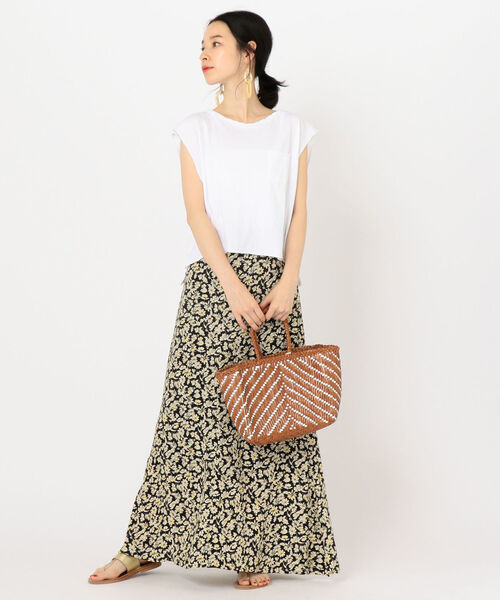 SHIPS(シップス)の「CAL.Berries:ツイストタンクトップ(タンクトップ・レディース・ホワイト/ブラック/グリーン/レッド・ONE SIZE)」の13枚目の写真