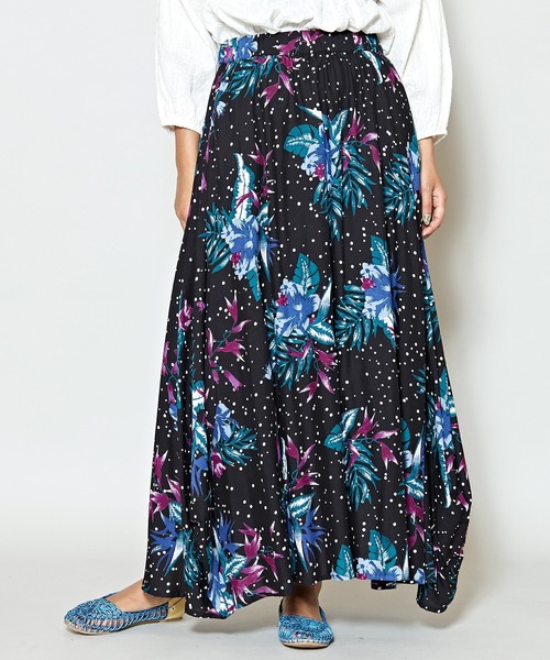 チャイハネ（チャイハネ）の「【チャイハネ】フラワードット柄ロングスカート（スカート・レディース・ホワイト/ブラック/ベージュ・FREE）」の2枚目の写真