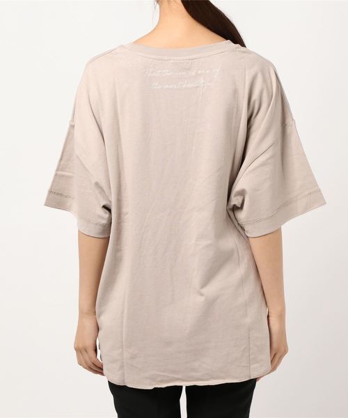 RAG MACHINE（ラグマシーン）の「【RAG MACHINE】フォトデザインＴシャツ（Tシャツ/カットソー・レディース・ホワイト/ベージュ/ダークグレー・M/L）」の18枚目の写真