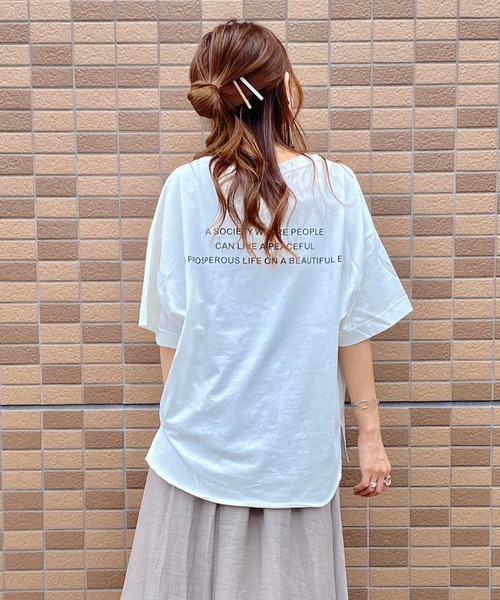 RAG MACHINE（ラグマシーン）の「【RAG MACHINE】フォトデザインＴシャツ（Tシャツ/カットソー・レディース・ホワイト/ベージュ/ダークグレー・M/L）」の2枚目の写真