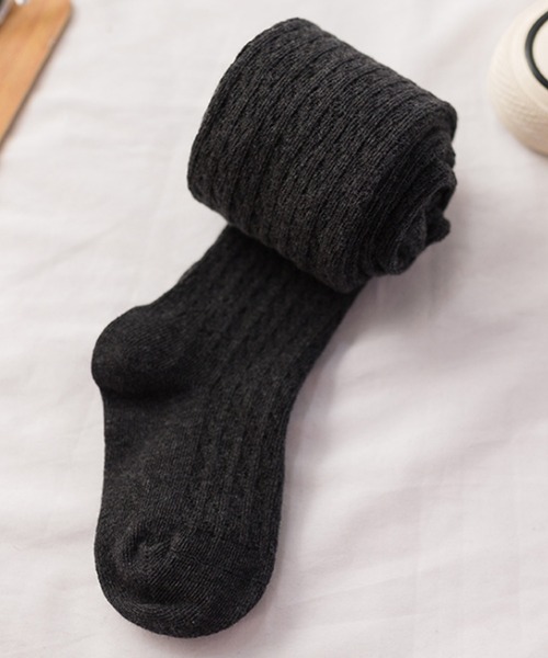 TeddyShop（テディショップ）の「キッズ  ベーシックツイストリブタイツ（タイツ/ストッキング・キッズ・マスタード/ホワイト/チャコールグレー/テラコッタ/グレー/ブラック/ピンクベージュ/パープル・95/105/115/125/135）」の3枚目の写真