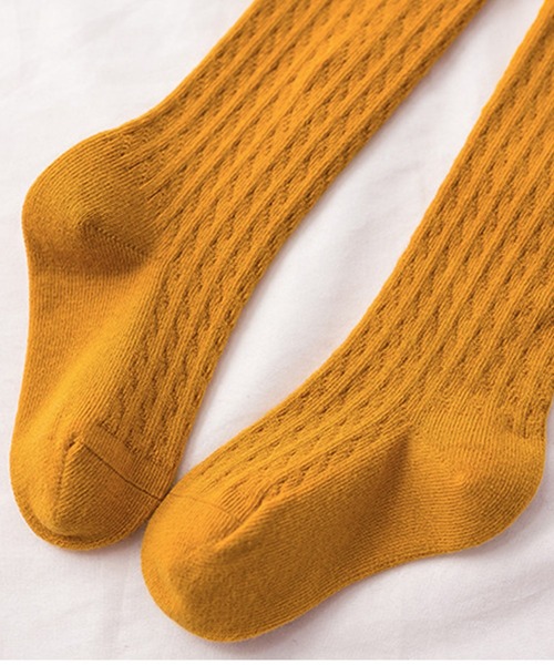 TeddyShop（テディショップ）の「キッズ  ベーシックツイストリブタイツ（タイツ/ストッキング・キッズ・マスタード/ホワイト/チャコールグレー/テラコッタ/グレー/ブラック/ピンクベージュ/パープル・95/105/115/125/135）」の11枚目の写真