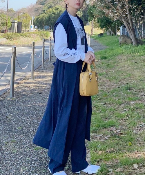 AZUL ENCANTO（アズールエンカント）の「ロングジレ（ワンピース・レディース・ベージュ/ネイビー/イエロー・FREE）」の4枚目の写真