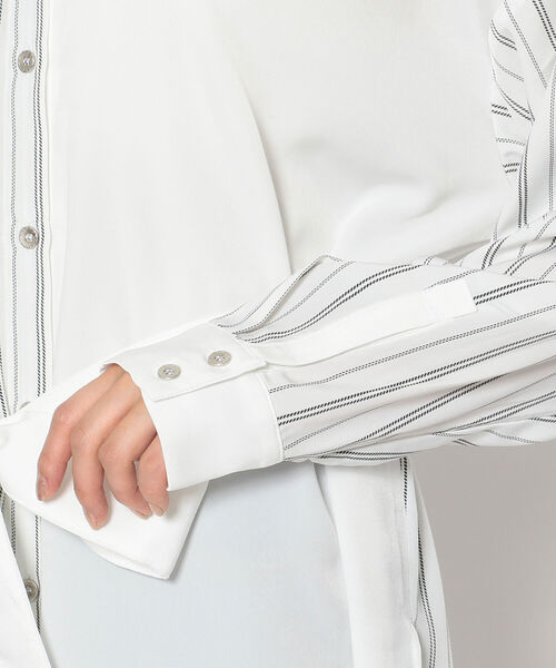 AULA AILA（アウラアイラ）の「AULA AILA（アウラアイラ）別注ストライプコンビロングシャツ（シャツ/ブラウス・レディース・ホワイト・FREE）」の10枚目の写真