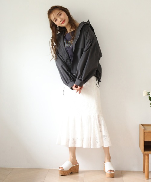 one after another NICE CLAUP（ワンアフターアナザーナイスクラップ）の「ボリューム袖マウンテンパーカー（マウンテンパーカー・レディース・アイボリー/ブラック/チャコールグレー/ミント・FREE）」の18枚目の写真