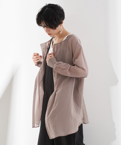 YECCA VECCA（イェッカヴェッカ）の「2wayコットンシフォンタックブラウス　＊（シャツ/ブラウス・レディース・ホワイト/ベージュ/ブルー・FREE）」の3枚目の写真