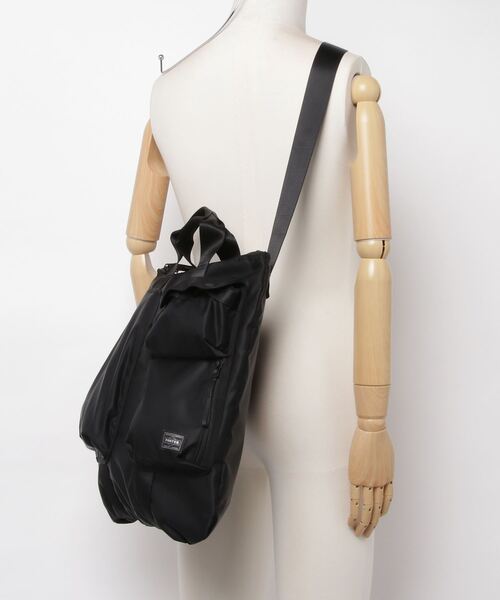 PORTER（ポーター）の「コンパクト2WAYヘルメットバッグ/COMPART 2WAY HELMET BAG（ショルダーバッグ・メンズ・ブラック・FREE）」の5枚目の写真