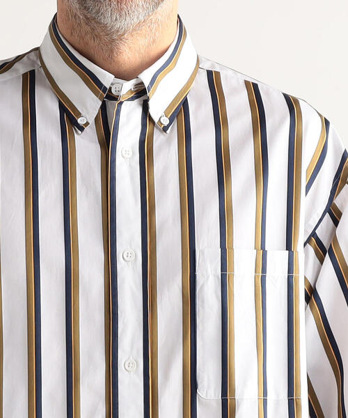 TOMORROWLAND （トゥモローランド）の「コットン バンドカラーストライプ半袖シャツ ARCHIVE FIT（シャツ/ブラウス・メンズ・ホワイト系その他/ブルー系その他2/ブルー系その他4・S/M/XS）」の16枚目の写真