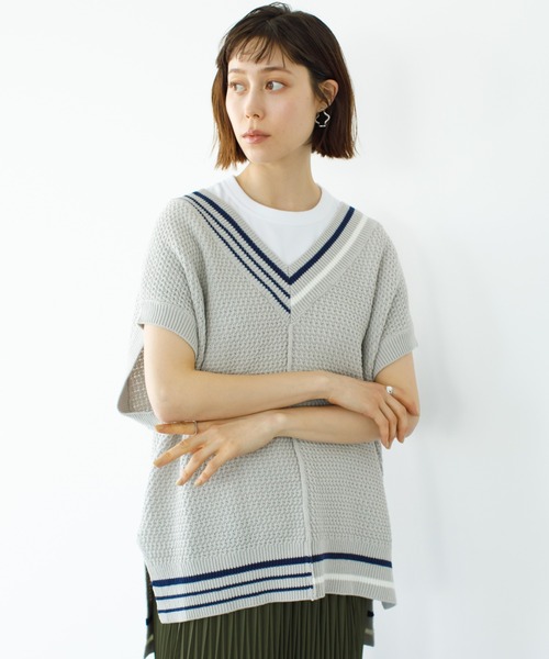 koe（コエ）の「ＶネックＢＩＧニットベスト＊（ベスト・レディース・ベージュ/ホワイト・M-L/S-M）」の2枚目の写真