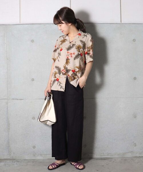 FREDY&GLOSTER（フレディアンドグロスター）の「【TWO PALMS/トゥーパームス】Hawaiian Shirt（シャツ/ブラウス・レディース・ベージュ系その他4・SMALL）」の2枚目の写真