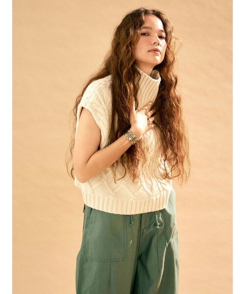 Ungrid（アングリッド）の「パッチワークケーブルニットベスト（ニット/セーター・レディース・アイボリー/ブラック/モカ・FREE）」の4枚目の写真