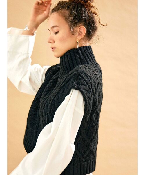 Ungrid（アングリッド）の「パッチワークケーブルニットベスト（ニット/セーター・レディース・アイボリー/ブラック/モカ・FREE）」の16枚目の写真