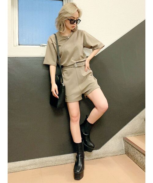 GYDA(ジェイダ)の「ベルト付キハーフスリーブカットロンパース(サロペット/オーバーオール・レディース・ブラック/ベージュ・FREE)」の17枚目の写真