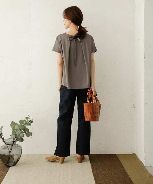 URBAN RESEARCH DOORS（アーバンリサーチドアーズ）の「バックリボンフレアカットソー（Tシャツ/カットソー・レディース・ネイビー/グリーン/グレー系その他・ONE）」の11枚目の写真