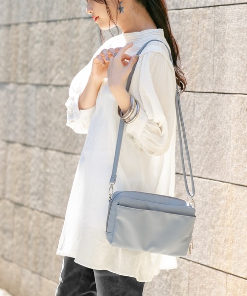 osharewalker（オシャレウォーカー）の「『多収納スクエアショルダーバッグ』（ショルダーバッグ・レディース・ブラック/ピンク/アイボリー/キャメル/グレイッシュブルー・FREE）」の14枚目の写真