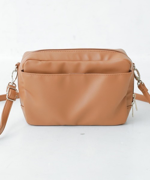 osharewalker（オシャレウォーカー）の「『多収納スクエアショルダーバッグ』（ショルダーバッグ・レディース・ブラック/ピンク/アイボリー/キャメル/グレイッシュブルー・FREE）」の21枚目の写真