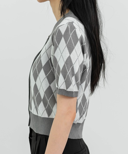 FOLLOWIN（フォロウィン）の「アーガイルチェックニット半袖カーディガン（カーディガン/ボレロ・レディース・ブラック/パープル/グレー/ベージュ/ネイビー・FREE）」の13枚目の写真