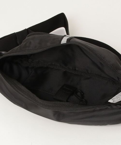 NEW BALANCE(ニューバランス)の「ニューバランス New Balance ランニングボトルポーチ_(ボディバッグ/ウエストポーチ・メンズ・ブラック・ONE SIZE)」の2枚目の写真