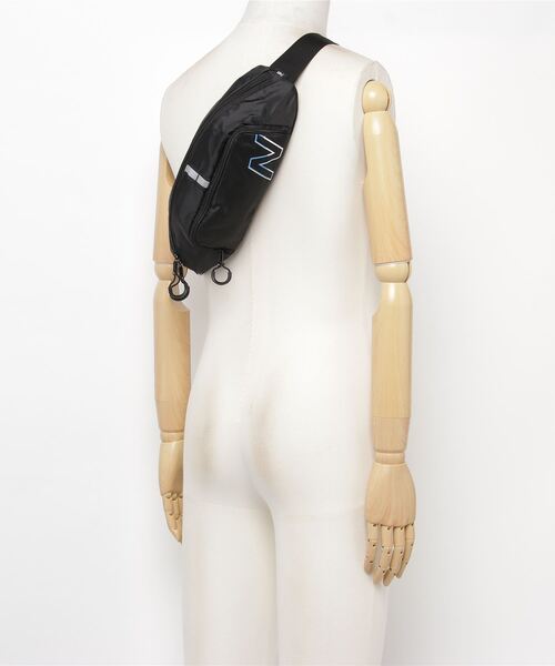 NEW BALANCE(ニューバランス)の「ニューバランス New Balance ランニングボトルポーチ_(ボディバッグ/ウエストポーチ・メンズ・ブラック・ONE SIZE)」の4枚目の写真