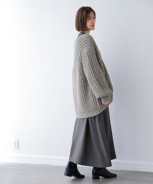 A part by（アパートバイ）の「ピンタックレイヤードフウワンピース　215761（ワンピース・レディース・チャコールグレー/ライトブルー/ベージュ/グリーン系その他5/カーキ/ブルー系その他4/オフホワイト/ネイビー/ブルー系その他3・SMALL/MEDIUM/FREE）」の14枚目の写真