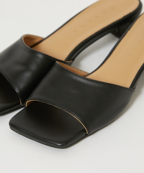 CIAOPANIC（チャオパニック）の「スクエアミュール（サンダル・レディース・ブラック/オフホワイト・24.5/23.5）」の6枚目の写真