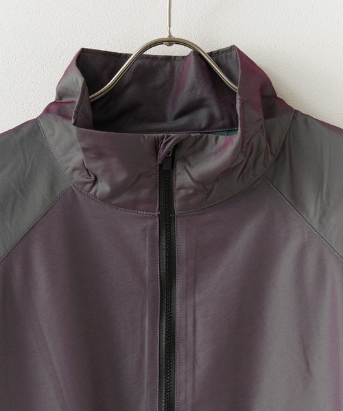 essentials ナイロン ジャケット ハーフジップ Iridescent essentials