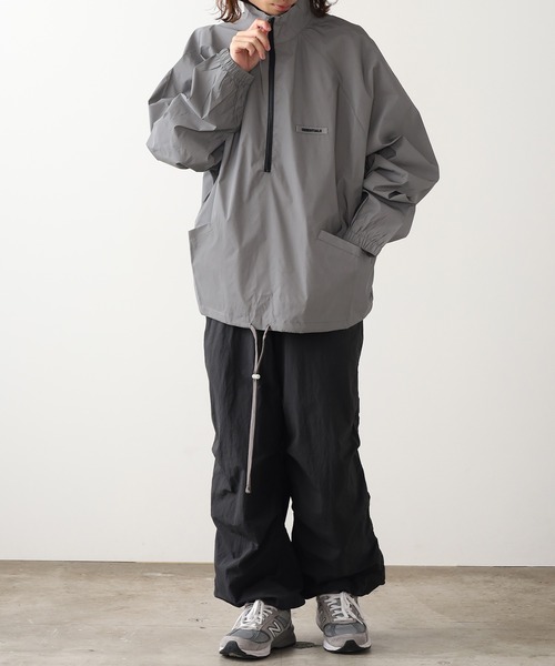 FOG ESSENTIALS/エッセンシャルズ FOG TRACK NYLON HALF ZIP