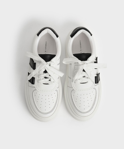 CHARLES & KEITH（チャールズ & キース）の「レースアップ ベルクロスニーカー / Lace-Up Velcro Sneakers（スニーカー・レディース・ホワイト/グリーン/アイボリー/ブラック・25.5cm/23cm/24.5cm/25cm/22.5cm/23.5cm）」の17枚目の写真