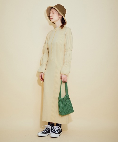 MADEMOISELLE ROPE'(マドモアゼル ロペ)の「パフスリーブウエストシェイプニットワンピース(ワンピース・レディース・オフホワイト/ブルー系その他4・38)」の15枚目の写真